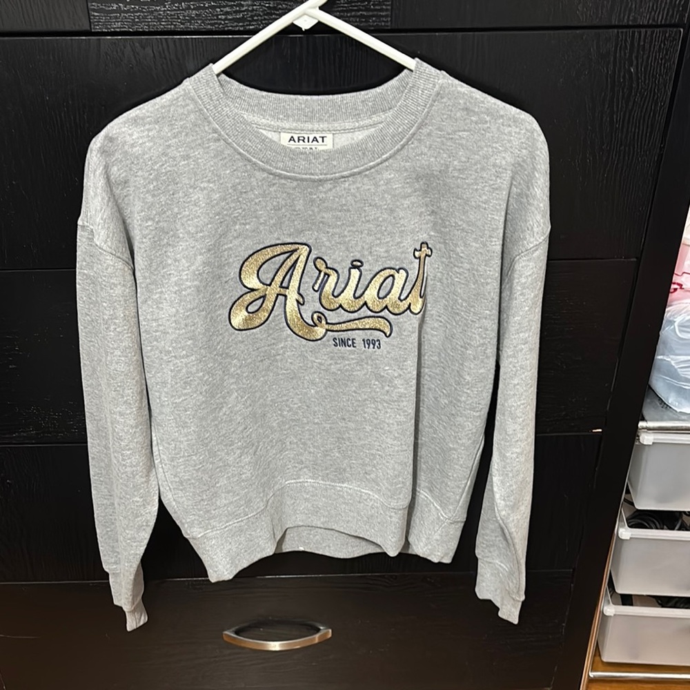Ariat Gray Crewneck Sweater Classic Style